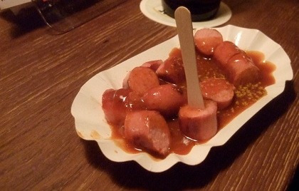 So sieht die Currywurst in der Gute Nacht Wurst aus (Foto: muenchenblogger)