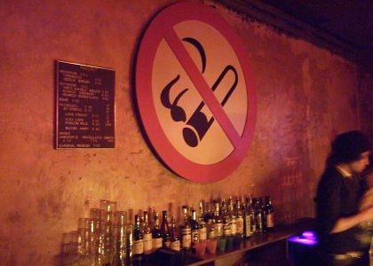 Rauchen verboten: Die Favorit Bar in München (Foto: muenchenblogger)