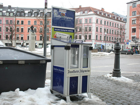 Heute schon die FAZ gelesen? Gesehen am Gärtnerplatz (Foto: muenchenblogger)