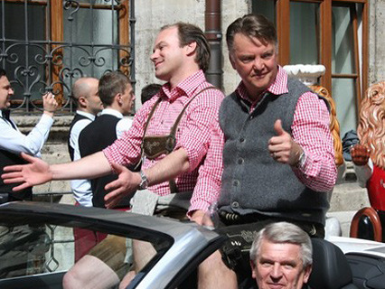 Speisen beim General Speisen beim General