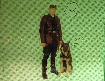 Hund und Herrchen Tierliebe Bar: Wo hängt dieses Schild? (Foto: muenchenblogger)