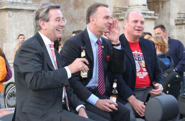Was erlauben Ude?! Guter Stil? Karl-Heinz Rummenigge fand bei der Meisterfeier harte Worte gegen Abwesende (Foto: muenchenblogger)